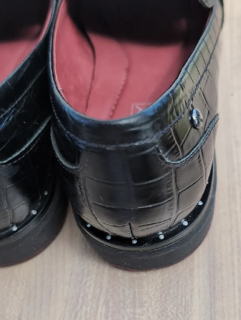 PIKOLINOS Black Glossy Croc-Embossed Leather Women's Loafers Size 38 US 7.5